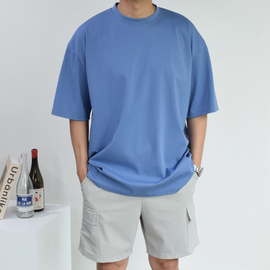 반팔 티셔츠 모델 착용 이미지-S1L60